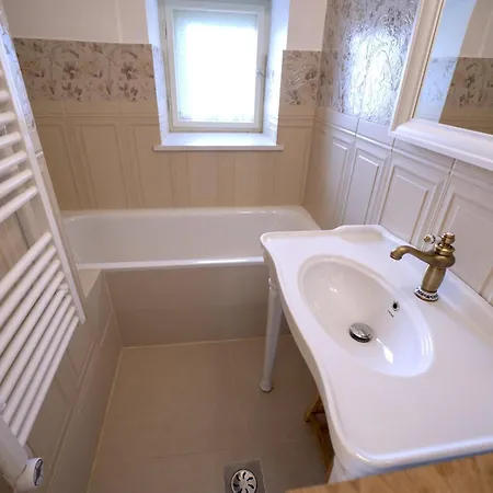 Econte Near Old Town Апартаменты