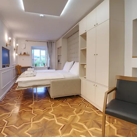 Econte Near Old Town Любляна