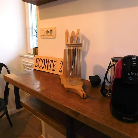 Econte Near Old Town Apartment *