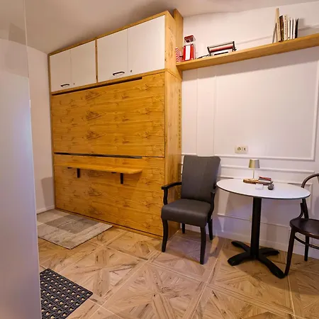 Econte Near Old Town Appartement